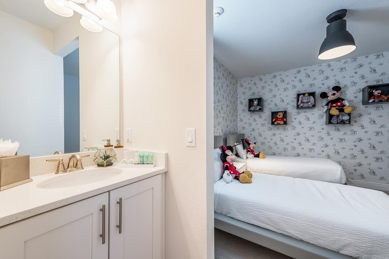 Exquisite Home With Media Room & Games Near Disney By Rentyl - 7600M ออร์ลันโด ภายนอก รูปภาพ